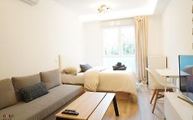 La Paz Apartments